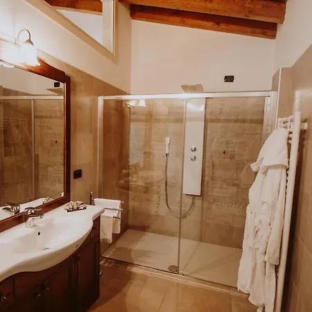 Casa Santa Lucia 4*
