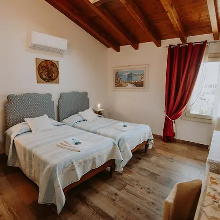Nocleg ze śniadaniem Casa Santa Lucia 4*