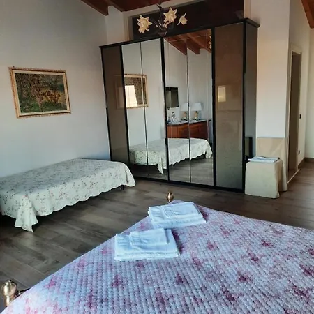 Nocleg ze śniadaniem Casa Santa Lucia Manerba del Garda